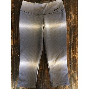 Women’s Nike Dri-Fit Tights- Medium